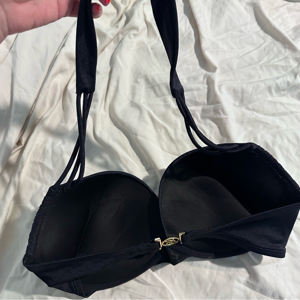 Victoria’s Secret bikini top - Picture 2 of 4